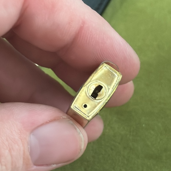 Dolce & Gabbana lock and key set with clochette charm - Picture 6 of 7